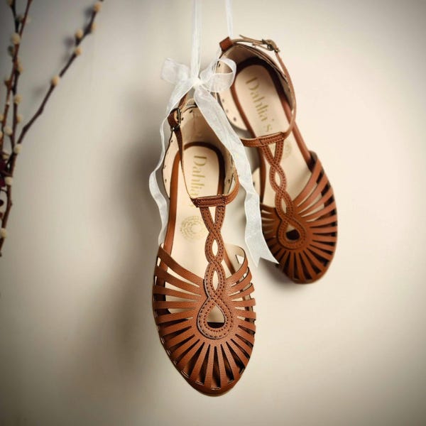 Sandalias Mary Jane de piel vegana hechas a mano, planas con tiras en el tobillo