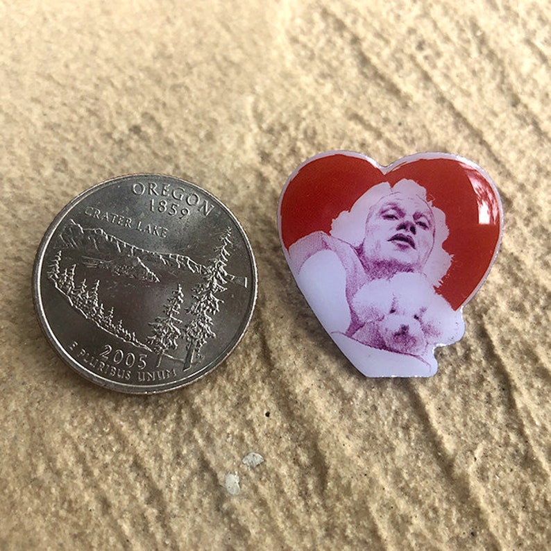 Silence of the Lambs Pin w Epoxy Dome Art Horror Movie Collectibles Buffalo Bill Pin Anti Valentine/'s Day Gifts