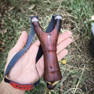 Thai Catapult Classic wooden slingshot code SS034