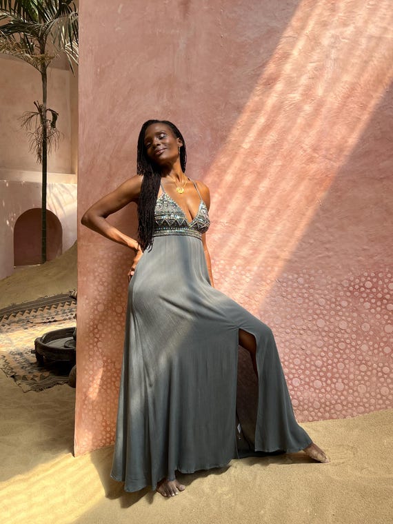 exotic bridesmaid dresses We're forever in love with the art of mismatched bridesmaid dresses, especially when they bloom with floral, exotic charm. A palette that feels both effortless and editorial! Save this post for summer