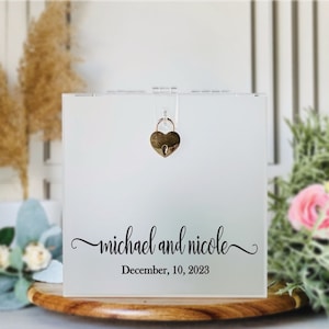 Wedding Card Box, Personalized Name Card Box, Event Card Holder, Wedding Acrylic Card Box with Lock and Key, Money Box, gift, Wishing Well