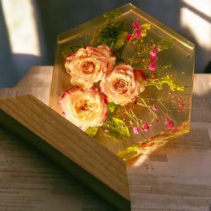 Handmade Rose Night Light: Encased Real Flower Resin Lamp