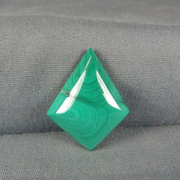 Malachite hand cut Designer Natural polished cabochon congo