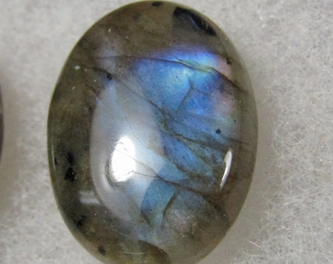 Beautiful flashy Labradorite Cabochon nice blue cab
