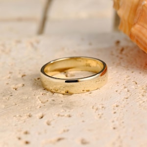 Solid Gold 4.5mm Width Wedding Band for Men, Polish Gold Ring, Men&#39;s Wedding Ring, Gold Wedding Ring, Anniversary Gift for Men, Gift for Him
