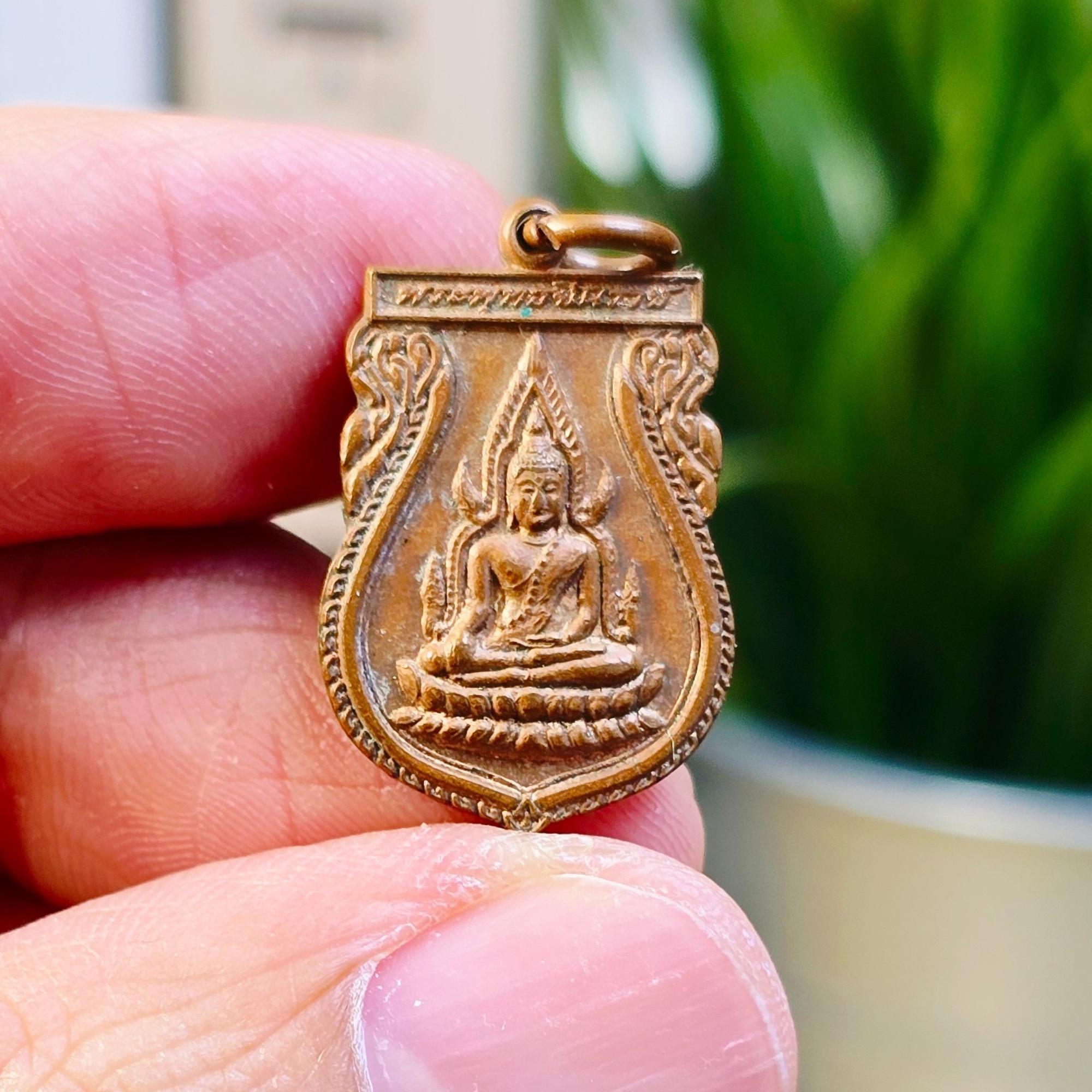 Phra mae thorani - Etsy 日本
