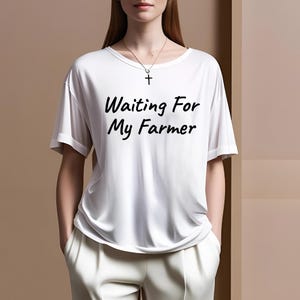 En attendant mon agriculteur amour chemise agriculteurs, chemise vie à la ferme, papa agriculteur, chemise unisexe premium homme femmes, chemise agricole, chemise femme de ferme