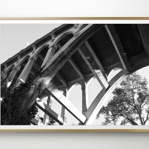 Bajo el puente / Descarga digital / Fotografía Impresión artística / Impresión artística / Arte mural / Fotografía en blanco y negro / Decoración de pared / Impresiones artísticas