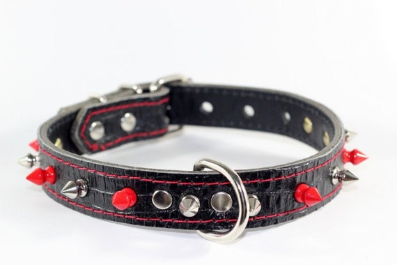 black spiked dog collar