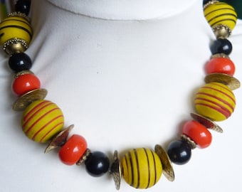 Yellow Dream, Bedart-Austria Design in yellow red and black, Spring colors, fashion colors, fashion necklace