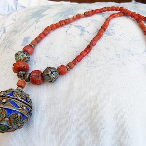 Antique Moroccan Silver Enamel Perfume Pendant, TAGUEMOUT Egg, Natural Coral  Necklace, Berber Jewelry