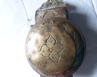 Antique Lime (Chunam) Box,  Killotaya (Killota),  Brass, Antiques Sri Lanka, Ceylon