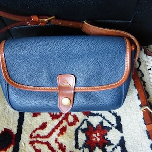 Bolso tipo cartera y monedero pequeño DOONEY & BOURKE vintage auténtico de piel azul para todo tipo de clima