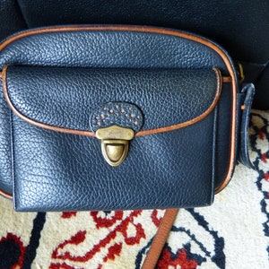 Bolso bandolera DOONEY & BOURKE vintage auténtico de piel marrón para todo tipo de clima con diseño de guijarros