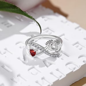 Baby Feet Infinity Ring with Birthstone – Sterling Silver Footprint Ring for Mom – Newborn Keepsake Jewelry – Meaningful Gift for Her