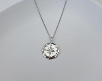 Compass Necklace for Women – Gold & Silver North Star Pendant – Dainty Travel Jewelry Gift – Symbolic Directional Charm Necklace
