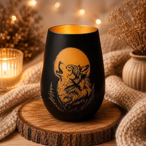 Mystieke theelichthouder met wolfmotief – Gegraveerd glas – Elegante theelichthouder met wolfmotief en gravure – Uniek cadeau voor mannen en natuurliefhebbers