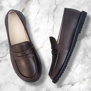 Bruna penny loafers klassiska dam | mjuk komfort i läder | handgjorda anatomiska platta skor | specialdesignade skor bild 1