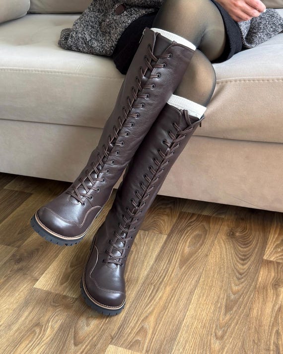 High Lace-up Boots With Wide Toe | Women display picture 1