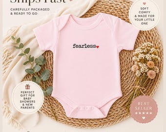 Body de bebé adorable con la frase "Sin miedo" y corazón, conjunto inspirador para recién nacidos, body de bebé con broches "Valiente pequeño", regalo para baby shower, regalo para mamá primeriza.