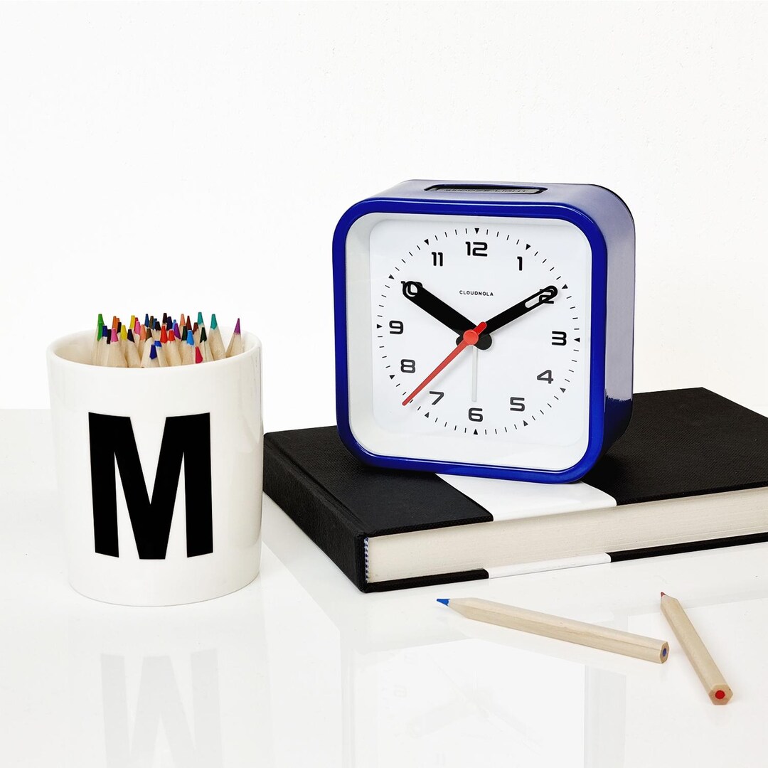 Cloudnola Railway Alarm Clock Desk Clock Analogue Clock - Main Image