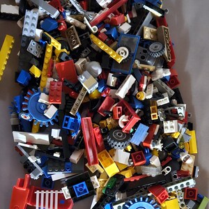 Lego Lot 1-1/2 pounds of assorted Legos SEE PHOTOS