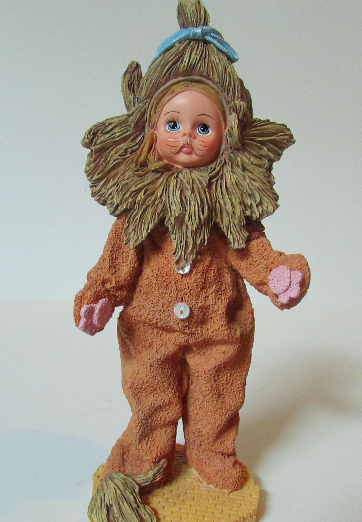 Madame Alexander Cowardly Lion Wizard of Oz Resin Figurine 1999