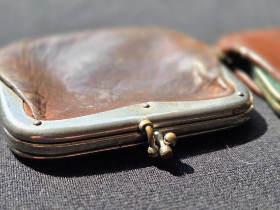 1930s Leather Coin Purse, Art Deco Era Change Wal… - image 6