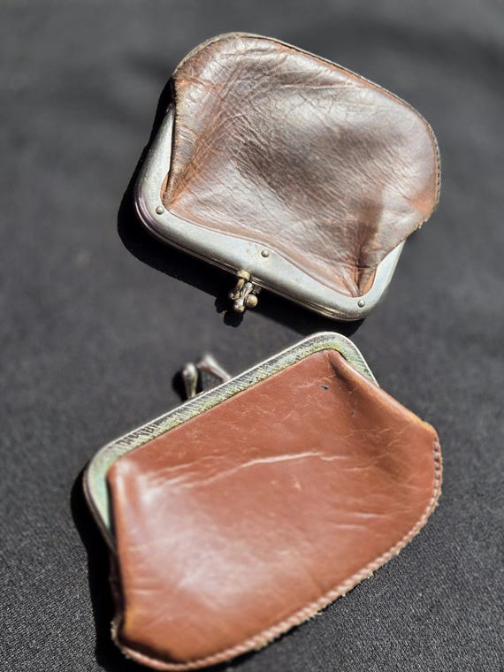 1930s Leather Coin Purse, Art Deco Era Change Wal… - image 1
