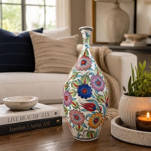 Vaso floral de cerâmica artesanal, com design de azulejo turco, pintado à mão. Decoração para casa.