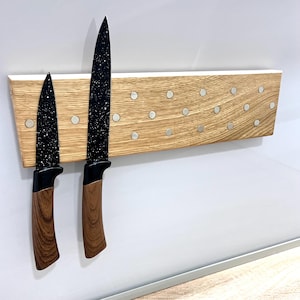 Oak Knife display case, Kitchen Utensil Holder with Clean-Cut Edge, Natural Wood Knife Rack