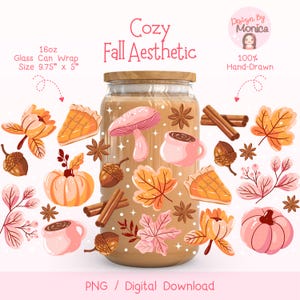 Könnte beinhalten: Ein 16oz Glas-Dosen-Ummantelung mit einem gemütlichen Herbst-Design. Die Ummantelung zeigt eine Vielzahl von Herbst-Elementen, darunter Kürbisse, Blätter, Pilze, Zimtstangen und eine Tasse Kaffee. Der Text "Cozy Fall Aesthetic" ist in einer dekorativen Schriftart oben auf dem Design geschrieben.