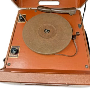 Vintage Emerson Modell 521 Tragbarer Plattenspieler Röhre Plattenspieler Teile Siehe Video Bild 13