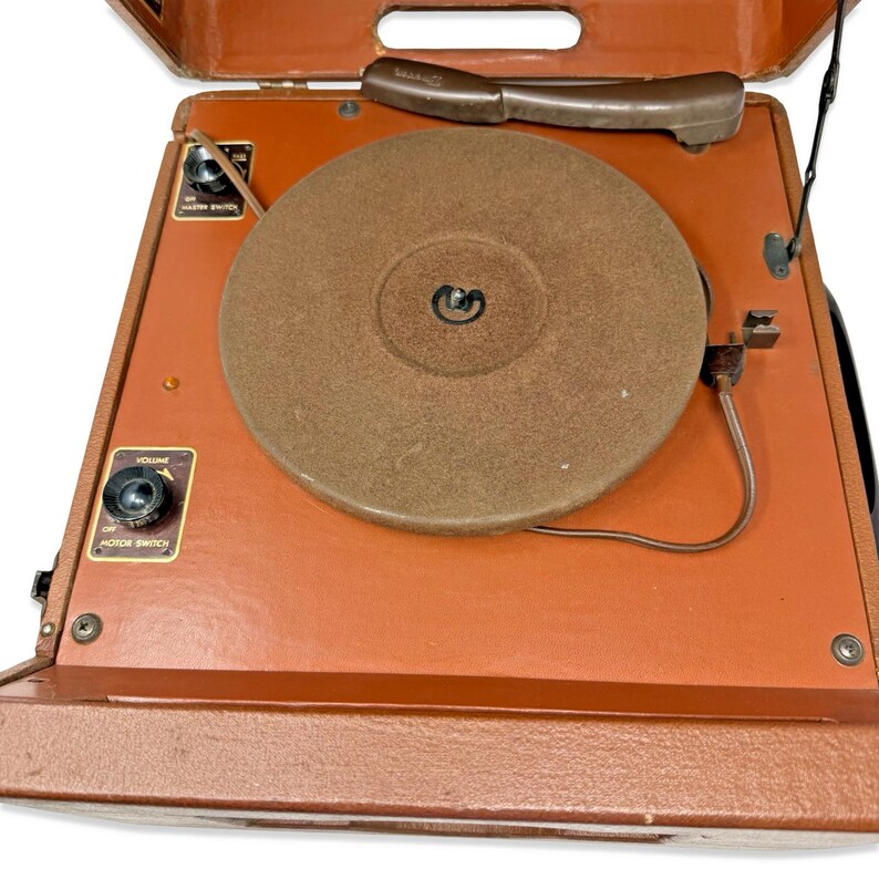 Vintage Emerson Modell 521 Tragbarer Plattenspieler Röhre Plattenspieler Teile Siehe Video Bild 13