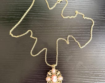 Vintage Avon Cameo Pendant Necklace Ornate Gold Tone Pink Glass 2”