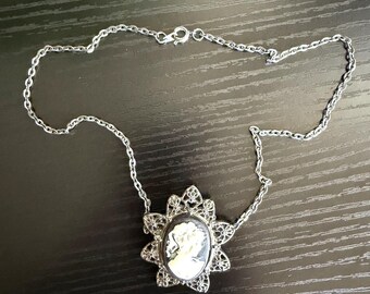 Vintage Black White Cameo Necklace Floral Filigree Frame Silver Tone 18”