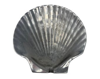 Cendrier/vide-poches vintage Wilton RWP Armetale en forme de coquillage, 12,7 cm (5 pouces), en étain