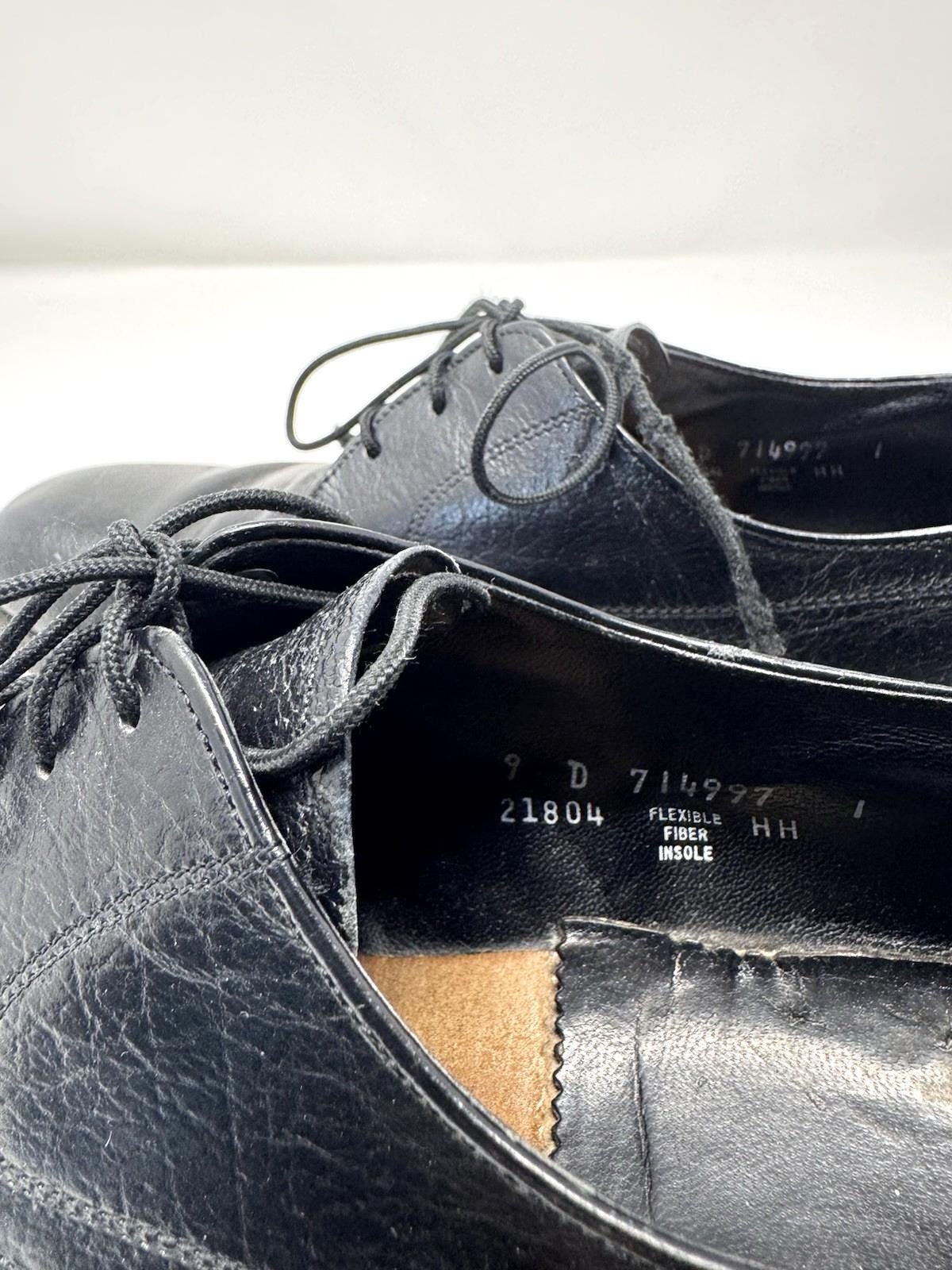 Vtg Florsheim Men display picture 2