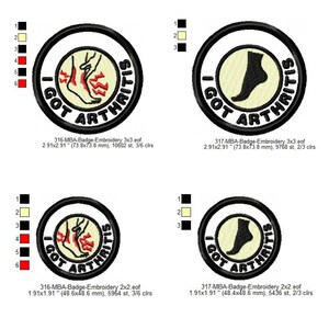 Op de afbeelding: Ronde geborduurde patches met de tekst "I GOT ARTHRITIS". De patches hebben een voetgrafiek en een ontwerp van een voet met rode accenten. De patches zijn 73,8 x 73,8 mm en 48,6 x 48,6 mm groot.