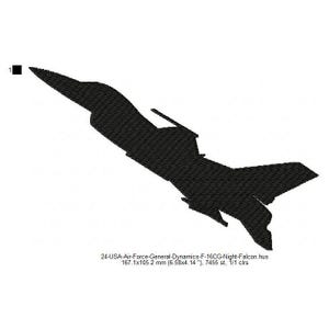 Op de afbeelding: Zwarte silhouet van een straaljager, een F-16CG Night Falcon, die in de lucht vliegt. De afbeelding is 16,7 cm bij 10,5 cm en heeft 7455 steken.