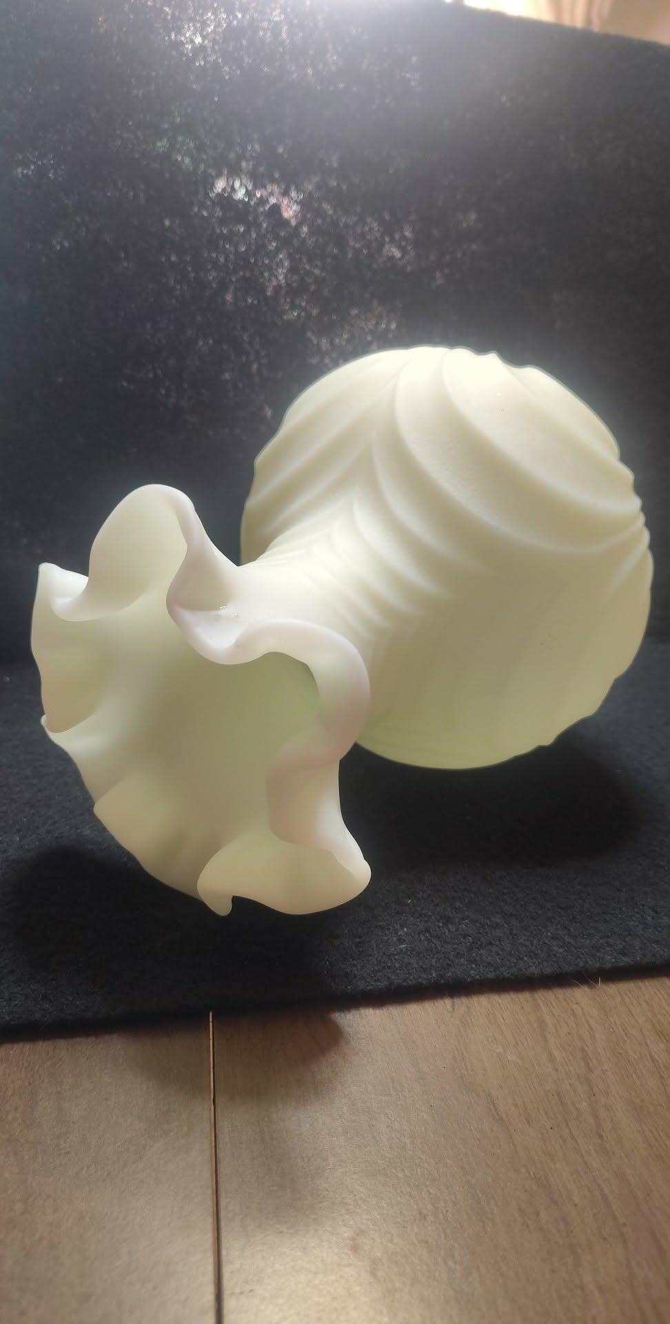 Fenton Uranium Glass Vase – Ruffled Rim Vaseline Art Glass