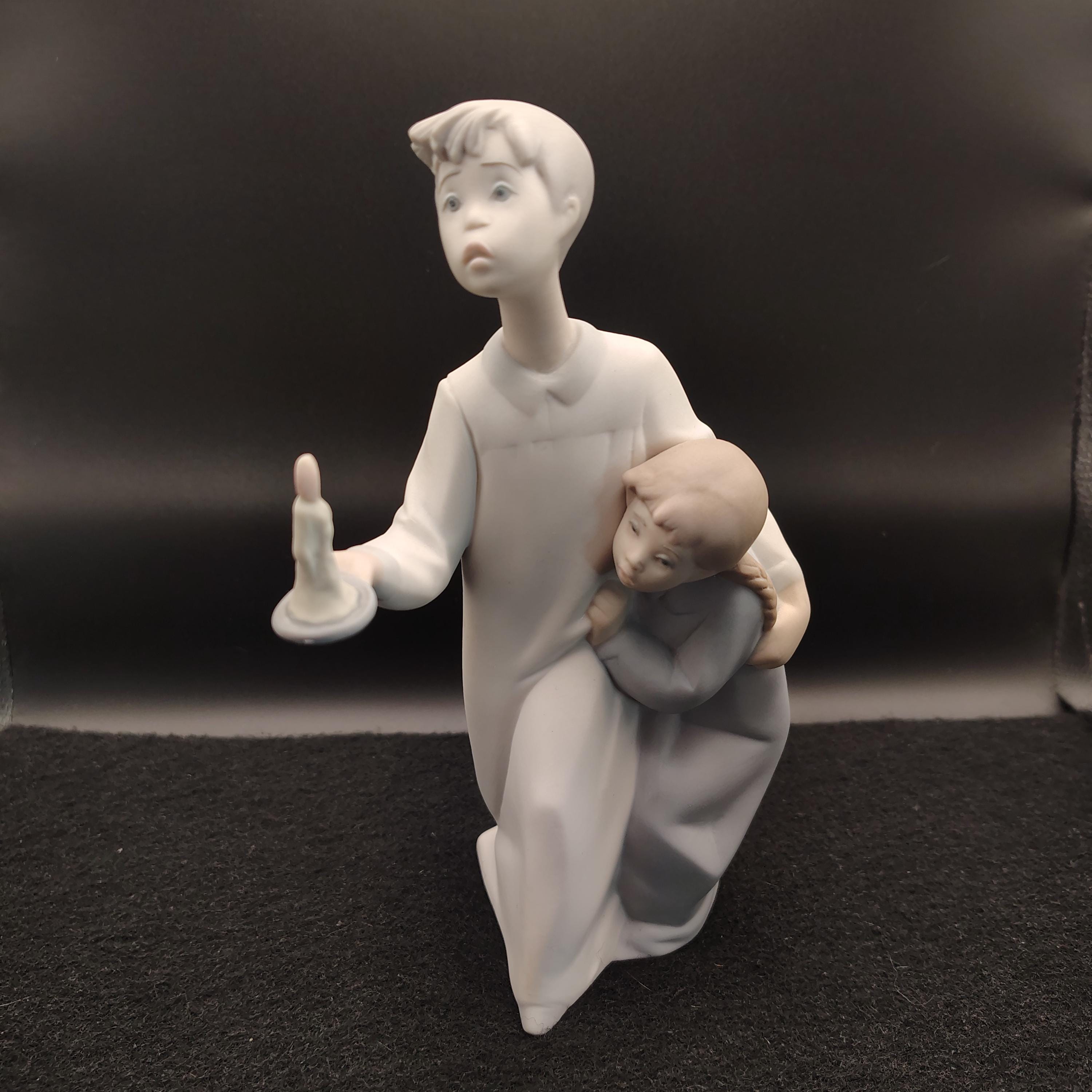 レトロ女の子と男の子の置物イタリア製未清掃 レトロ 女の子 男の子 の置物イタリア製 未清掃 Antique Porcelain