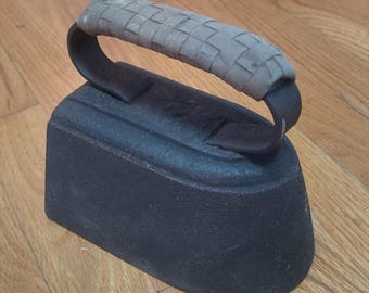 Antique Cast Iron Sad Iron No. 6 with Rare Original  Woven Handle Cover