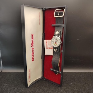 1970s Mickey Watch - Etsy