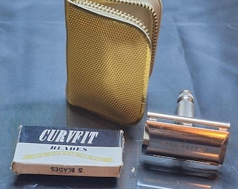 Gillette Safety Razor Travel Set ~ Zip-Up Case ~ Classic Shaving Collectible