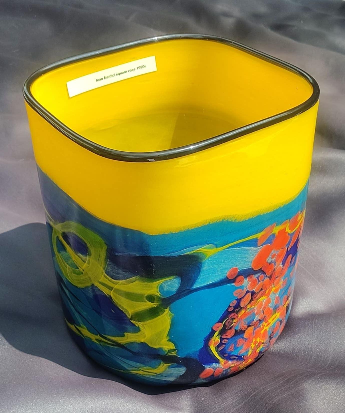 loan nemtoi vase ヴィンテージARTGLASS Ioan Nemțoi Art Glass Vase: 1990s Hand-blown Romanian Masterpiece