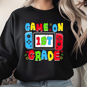 Spiel auf 1st Grad PNG | Gamer Zurück in der Schule Sublimationsdesign | Erste Klasse digitaler Download für Jungen | Gaming Shirt PNG