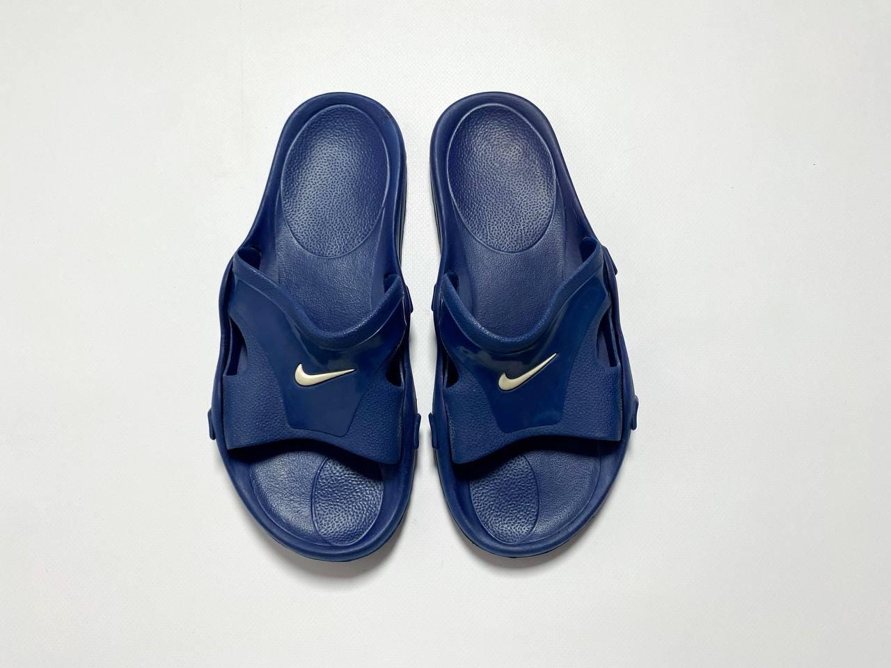 vintage nike sandals
