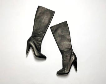 Vintage Prada Milano Leather Knee High Stiletto Boots Size 38 Made in Italy Y2K Designer Anthracite Metallic Gray Heeled Boots