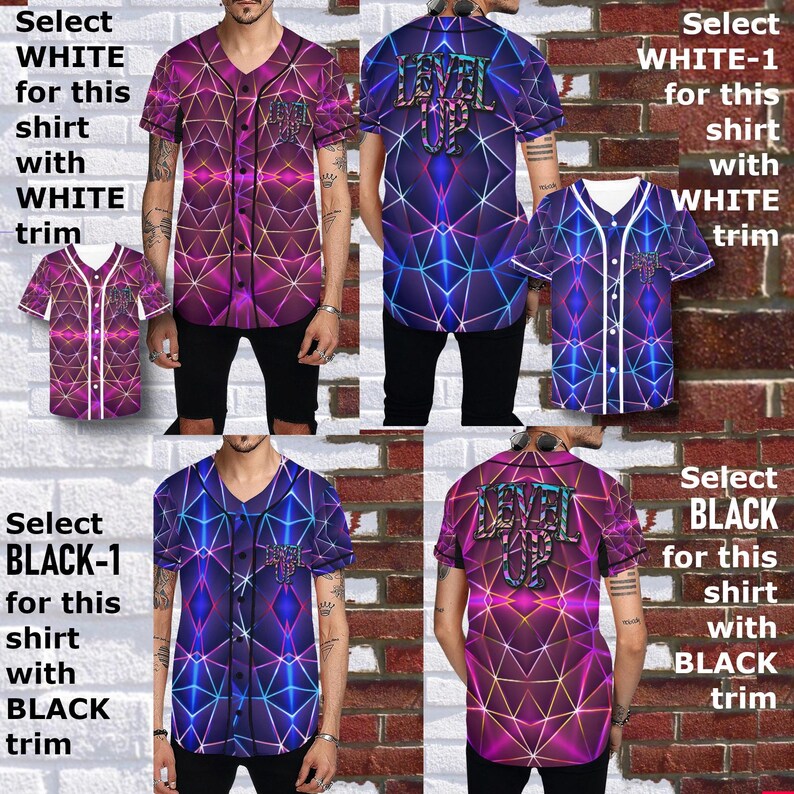 Puede incluir: Camisas estilo b&eacute;isbol con dise&ntilde;os geom&eacute;tricos en morado y azul, con el texto "LEVEL UP". Las camisas tienen opciones de ribete blanco o negro. La imagen tambi&eacute;n incluye el texto "Select WHITE for this shirt with WHITE trim" y "Select BLACK for this shirt with BLACK trim".